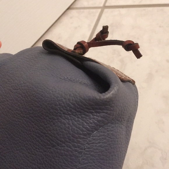 “Dooney & Bourke” satchel - Picture 10 of 10